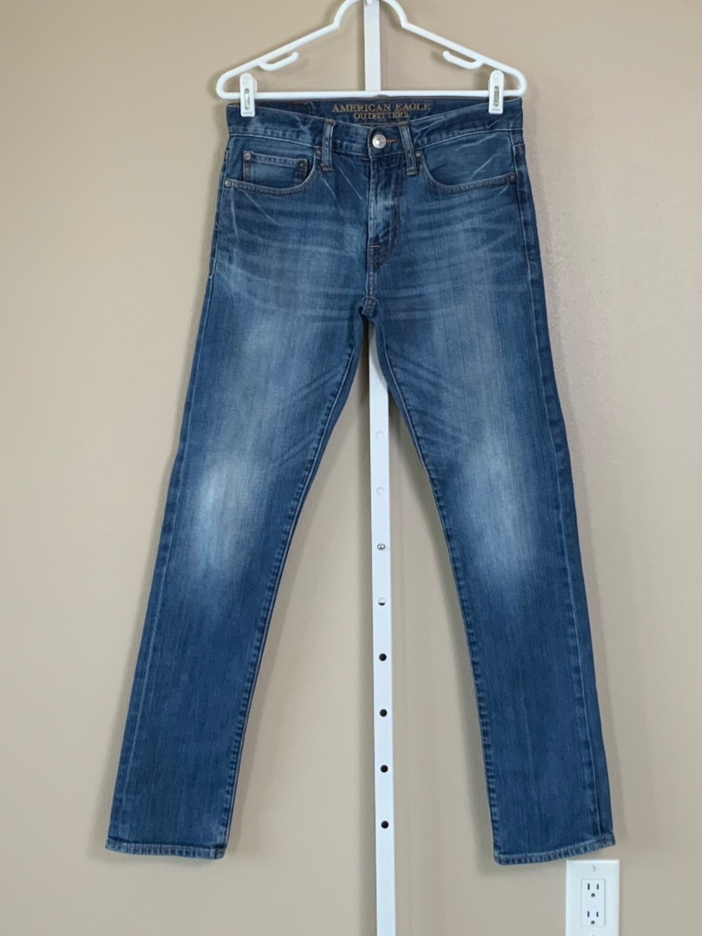 American Eagle Distressed Wash Slim Jeans